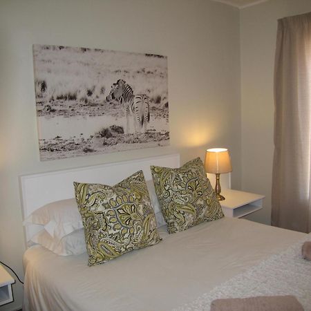 Wagon Wheel Country Lodge Beaufort West Habitación foto