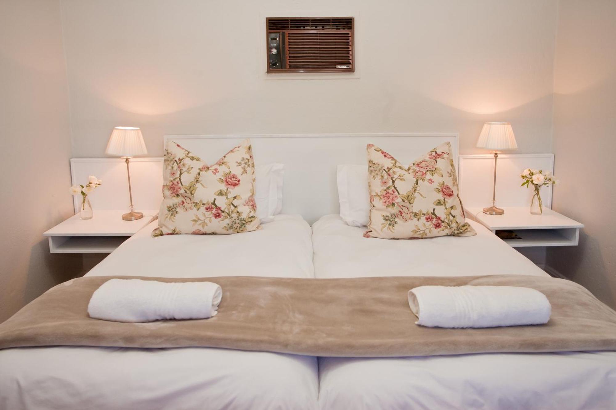 Wagon Wheel Country Lodge Beaufort West Habitación foto